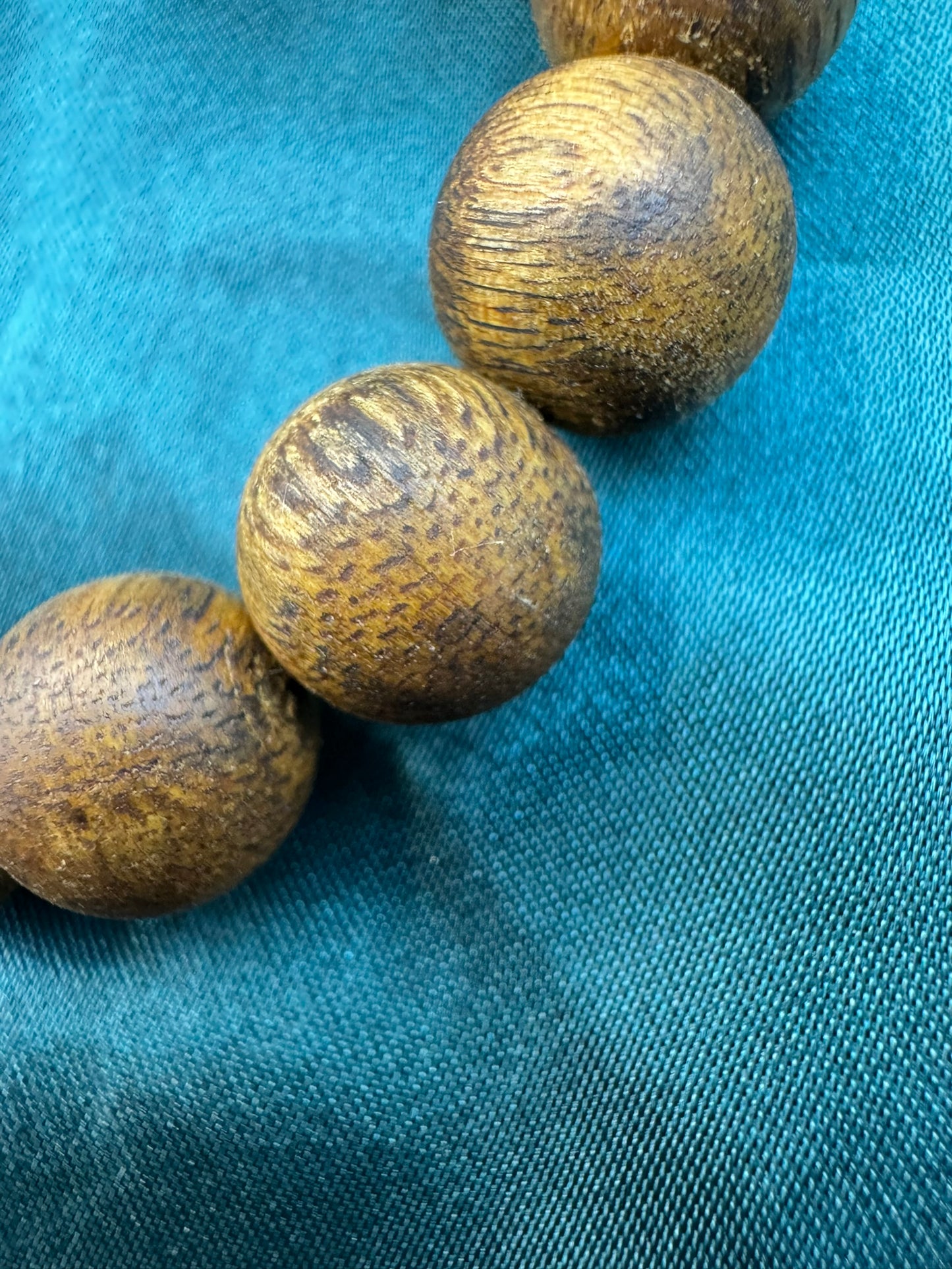 Bracelet of Kynam Oud. 1.6cm. High Quality