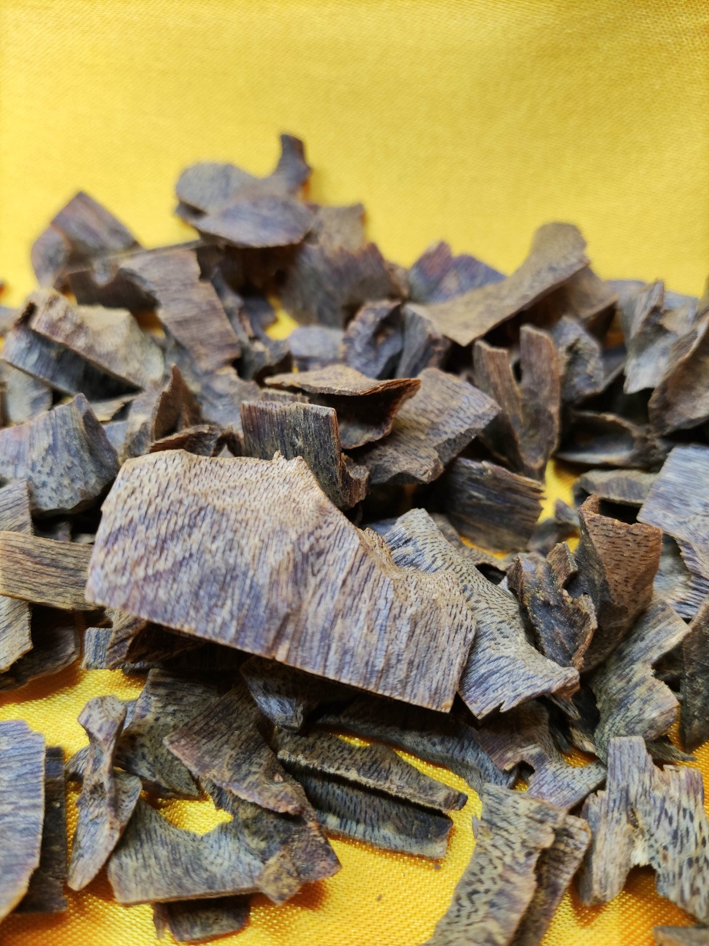Kynam Oud Chips Sinking - 250 Gram