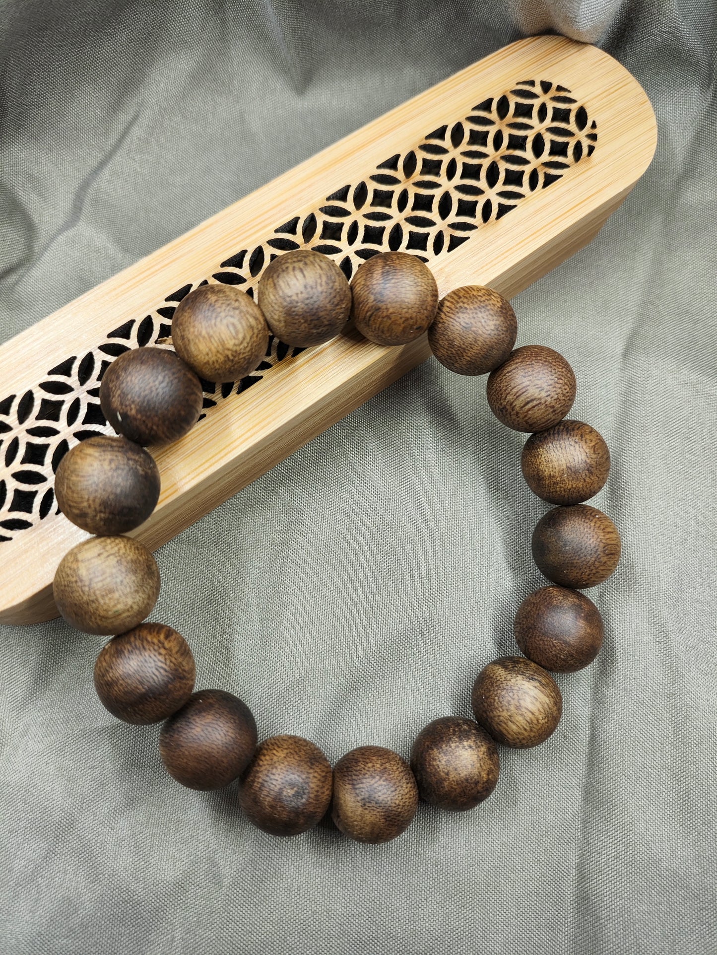 Bracelet of Kynam Oud. 1.2cm. High Quality.
