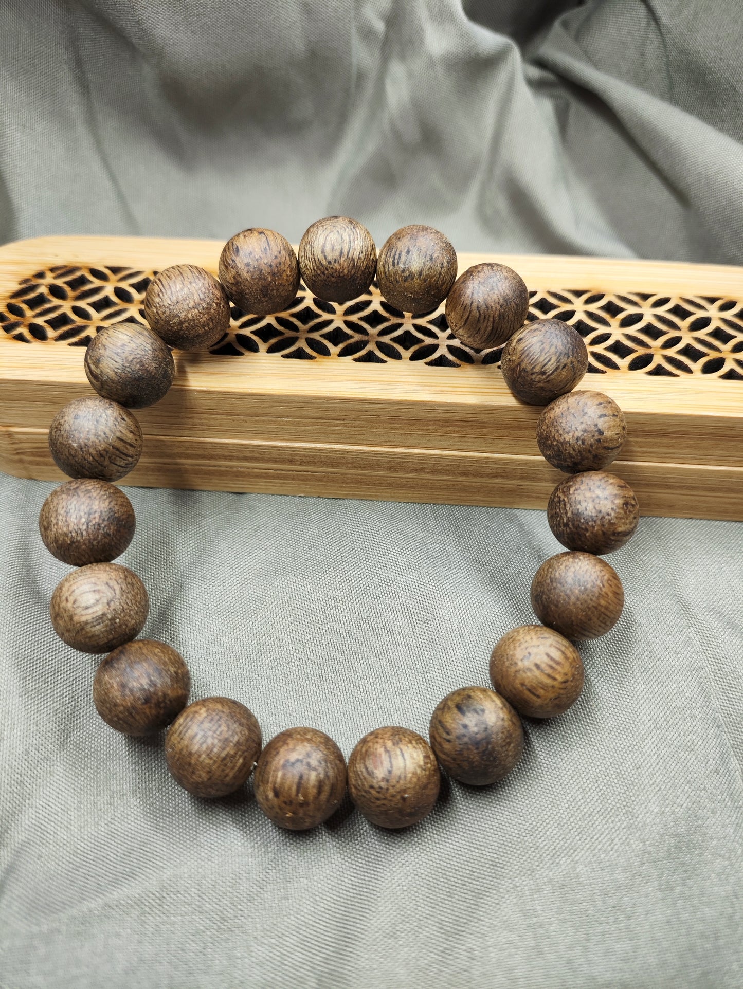 Bracelet of Kynam Oud. 1.2cm. High Quality.